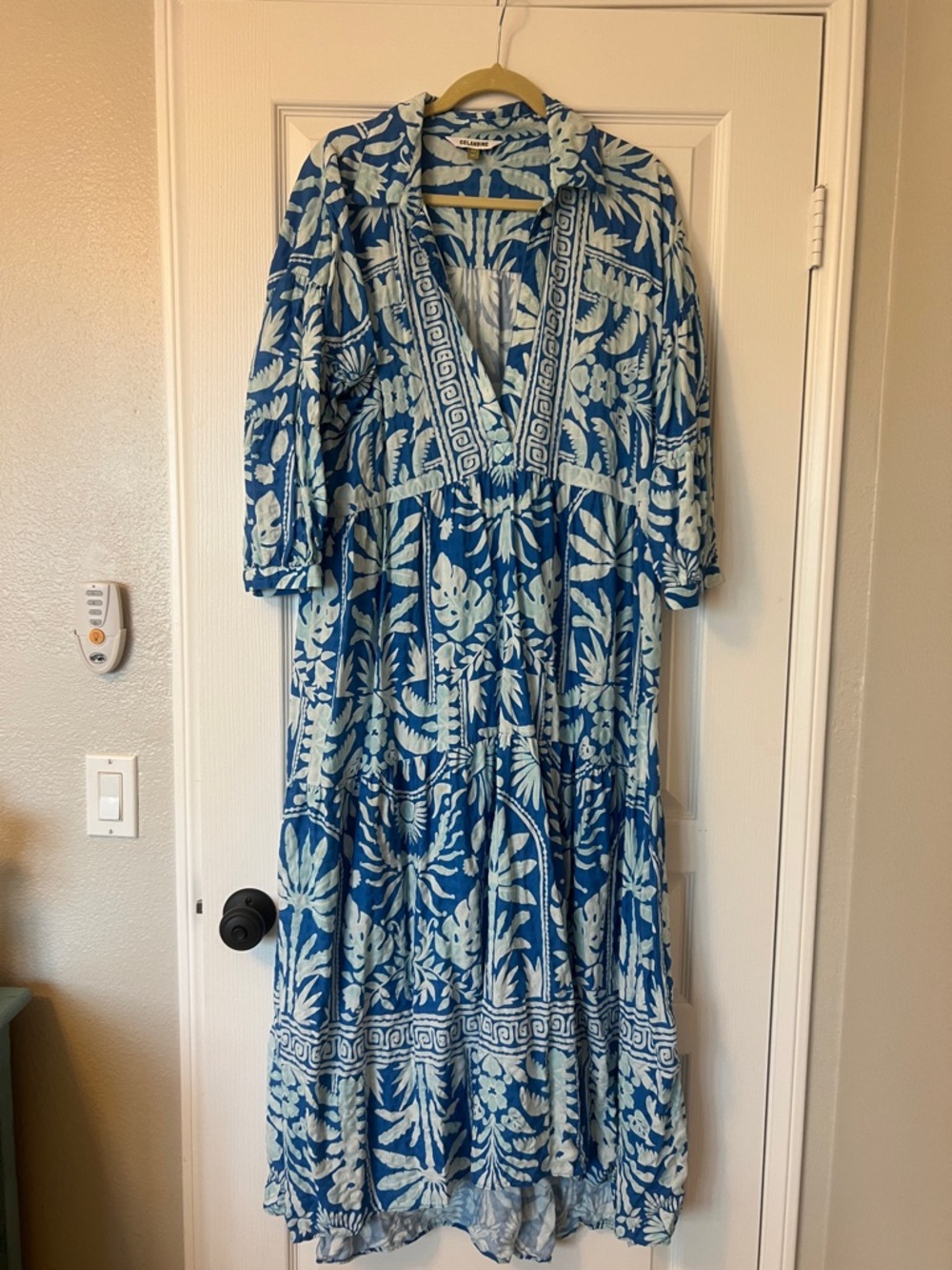 NWOT Celandine Blue Floral Maxi Dress with V-Neck XLpetite